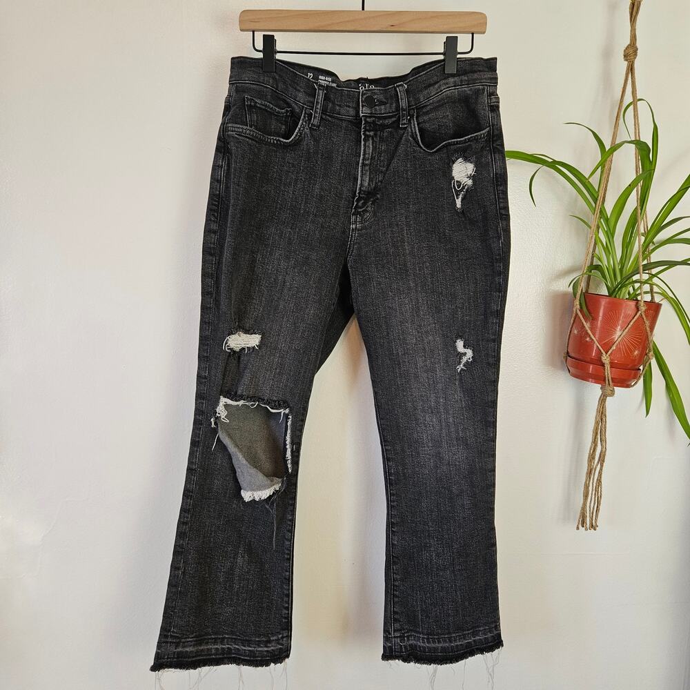 a.n.a. High Rise Cropped Flare Jeans 12 Distressed Black Wash Release Hem